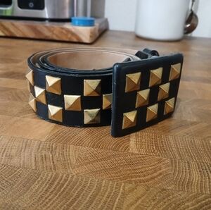 Saks Fifth Avenue Belt
